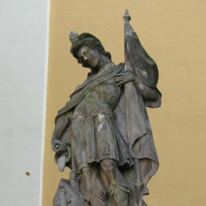 Szent Flórán szobra a felújítása előtt