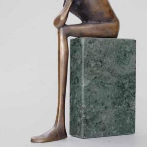 Ülő II, 2001, bronz, kő, 25 cm
